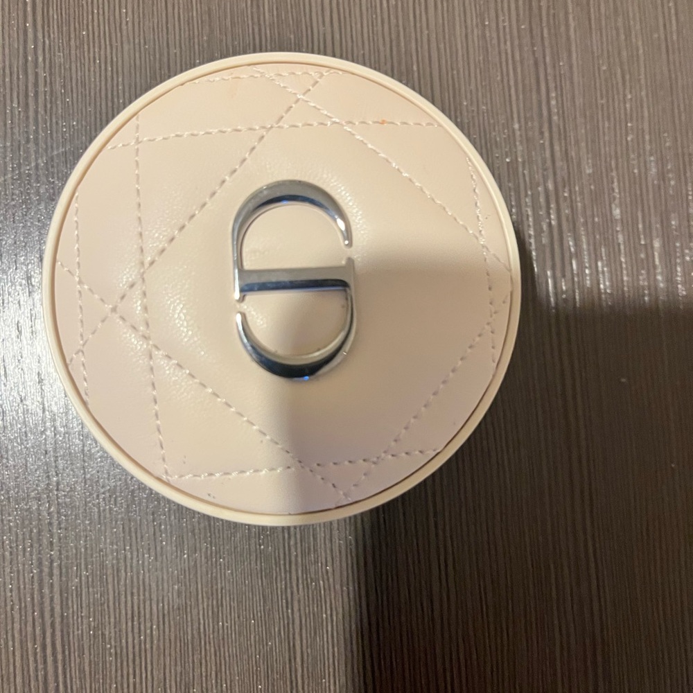 Dior Forever Cushion Powder in Light